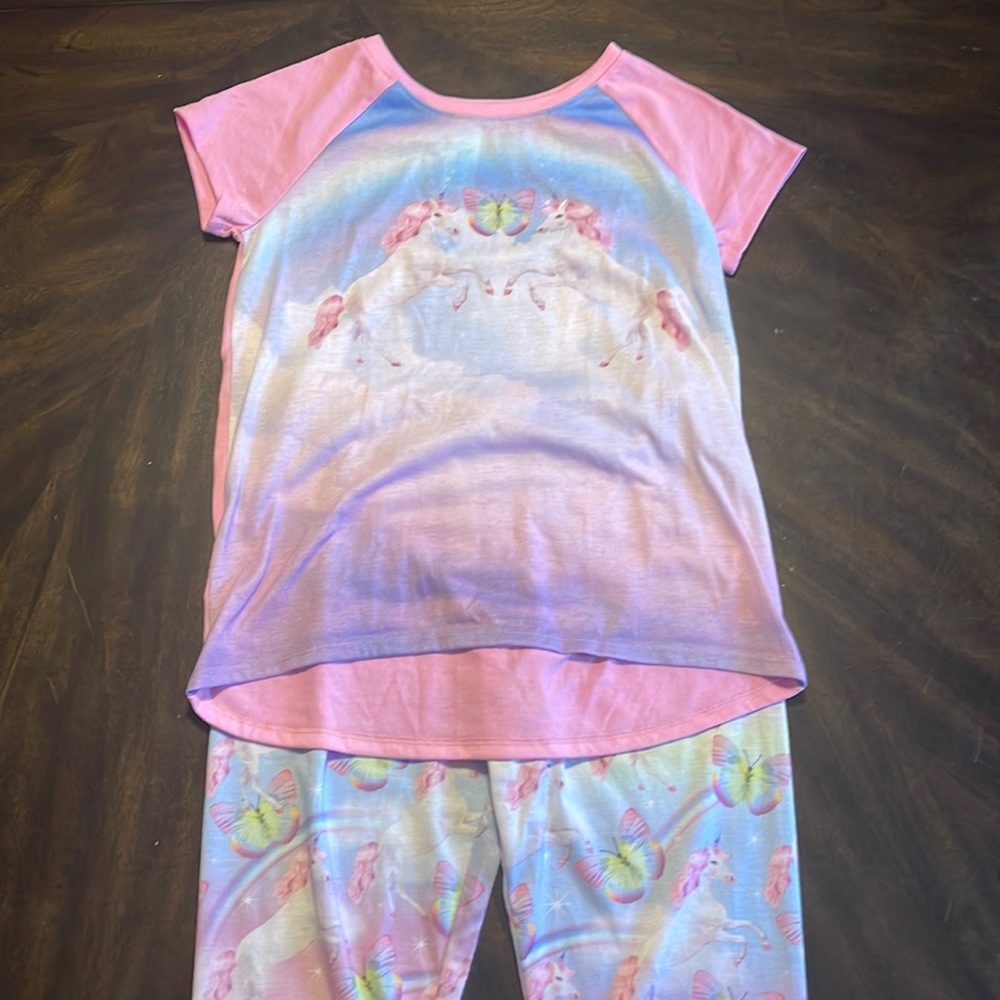 The Childers Place Unicorn Pajama Set Girls Large‎ 10/12